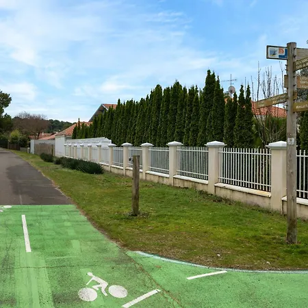 4 Pers, Pieds Des Pistes Cyclables, Terrasse, Bbq, Proche Plages Et Activites - Fr-1-50-107 *